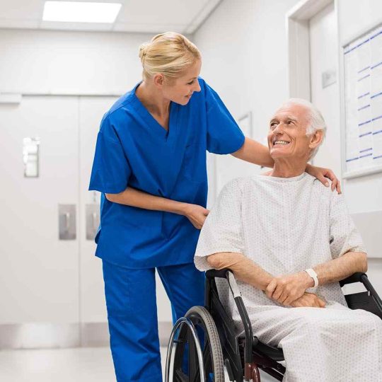 doctor dicussion with patient