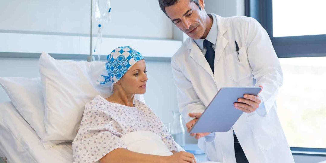 doctor dicussion with patient